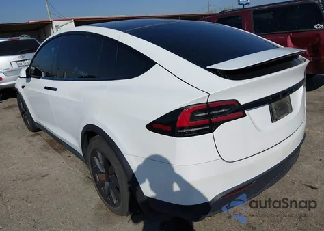 2024 Tesla Model X Long Range z USA, uszkodzony, nr VIN 7SAXCBE58RF448784